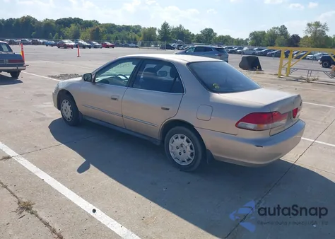 2002 Honda Accord 2.3 Lx из США, поврежденный, VIN 3HGCG66542G705379